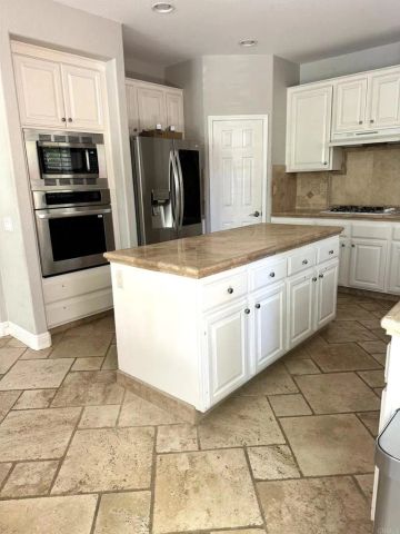 7357 Portage Way, Carlsbad, CA 92011