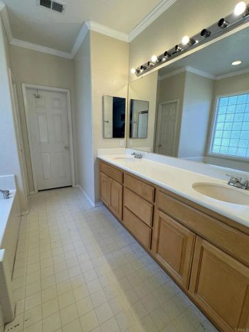 7357 Portage Way, Carlsbad, CA 92011