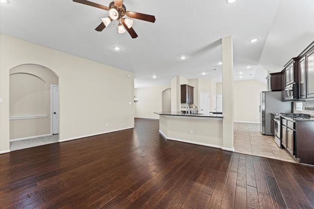 38 Tallgrass Way, Spring, TX 77389