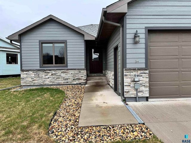 504 Cedar Dr Drive, Harrisburg, SD 57032