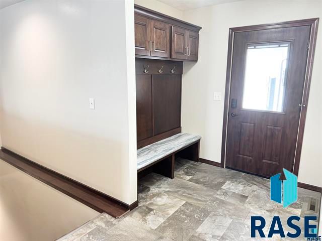 504 Cedar Dr Drive, Harrisburg, SD 57032