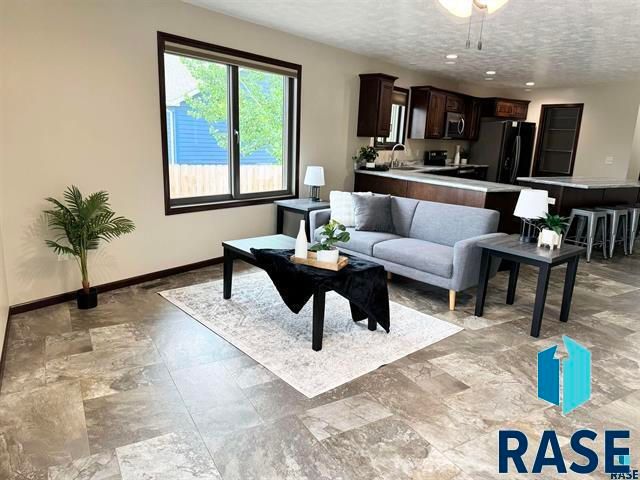 504 Cedar Dr Drive, Harrisburg, SD 57032