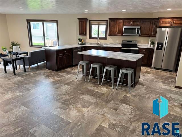 504 Cedar Dr Drive, Harrisburg, SD 57032