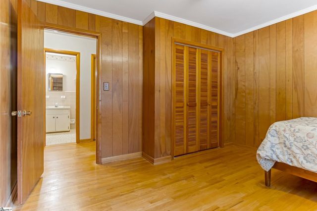 8 Dickens Lane, Taylors, SC 29687
