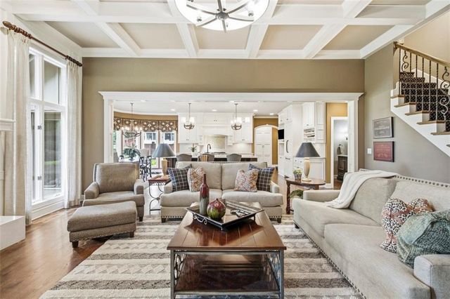 3604 W 129th Street, Leawood, KS 66209