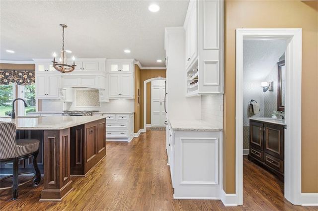3604 W 129th Street, Leawood, KS 66209
