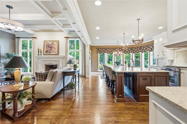 3604 W 129th Street, Leawood, KS 66209