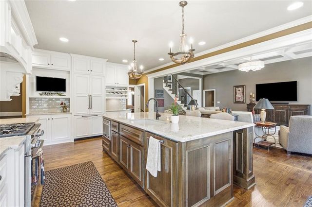 3604 W 129th Street, Leawood, KS 66209