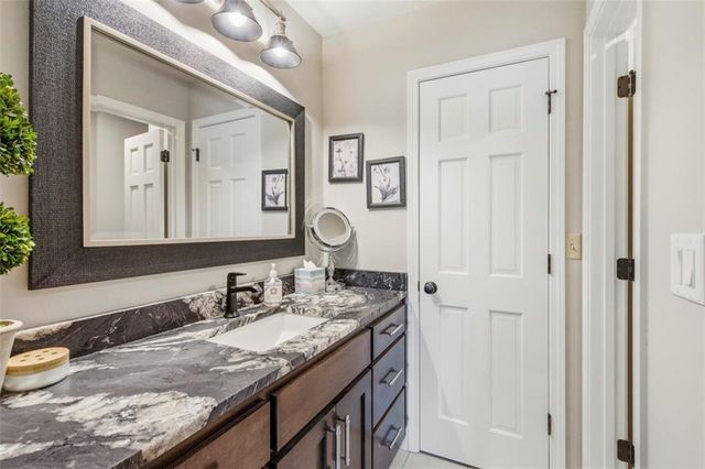 3604 W 129th Street, Leawood, KS 66209