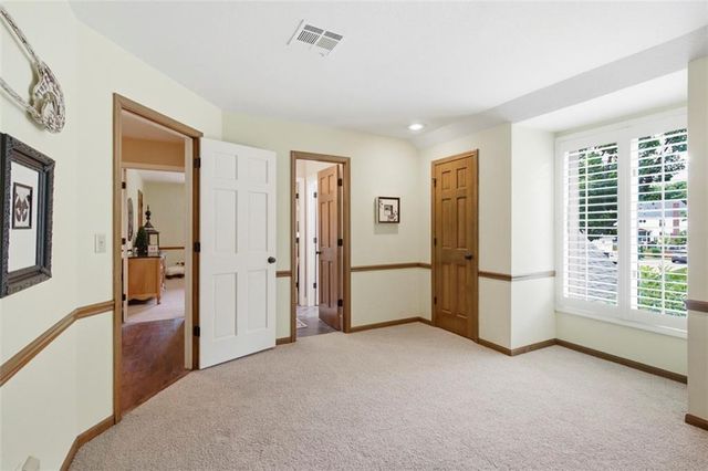 3604 W 129th Street, Leawood, KS 66209