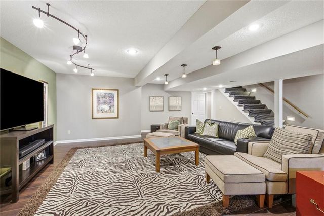 3604 W 129th Street, Leawood, KS 66209