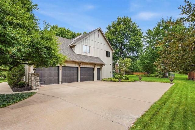 3604 W 129th Street, Leawood, KS 66209