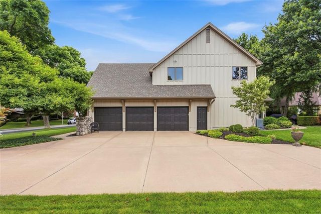3604 W 129th Street, Leawood, KS 66209