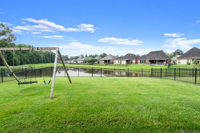30682 Dunn Rd, Denham Springs, LA 70726