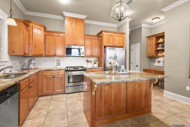 30682 Dunn Rd, Denham Springs, LA 70726