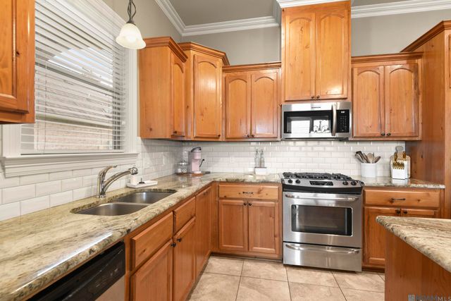 30682 Dunn Rd, Denham Springs, LA 70726