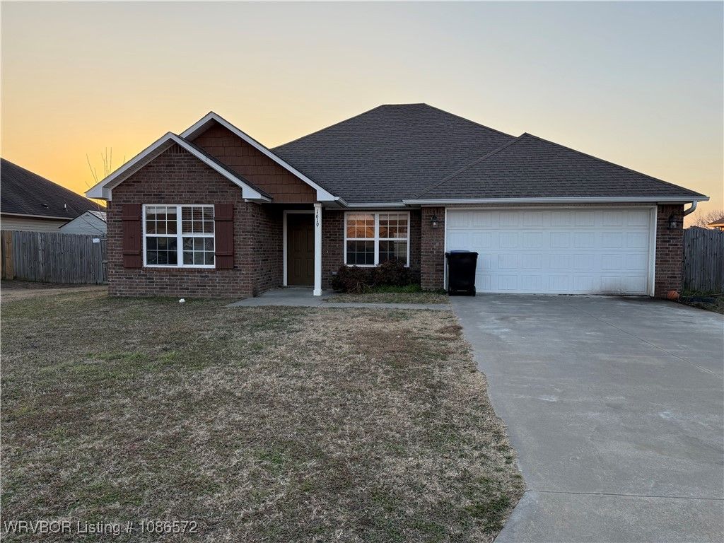 1619 Riley Circle, Alma, AR 72921