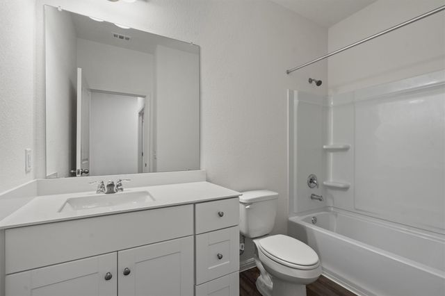 700 Gemsbok DR, Hutto, TX 78634