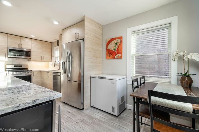 3318 N Oriole Avenue, Chicago, IL 60634