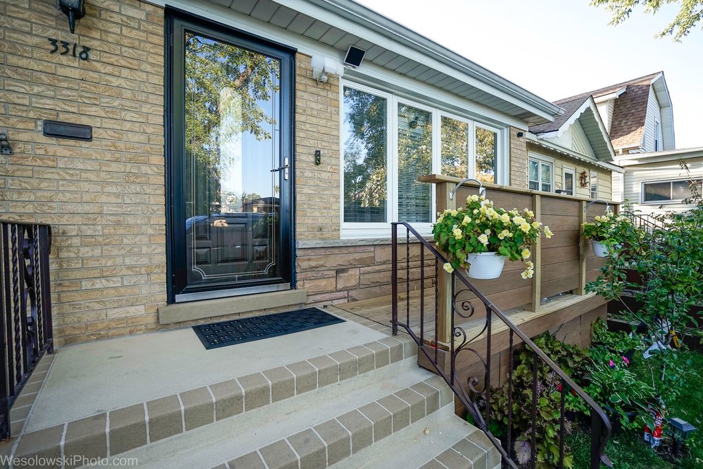 3318 N Oriole Avenue, Chicago, IL 60634 — photo 2