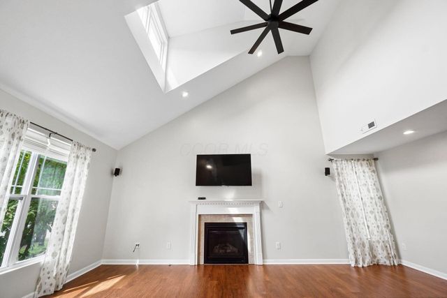 4444 Snowy Meadow Drive, Grove City, OH 43123