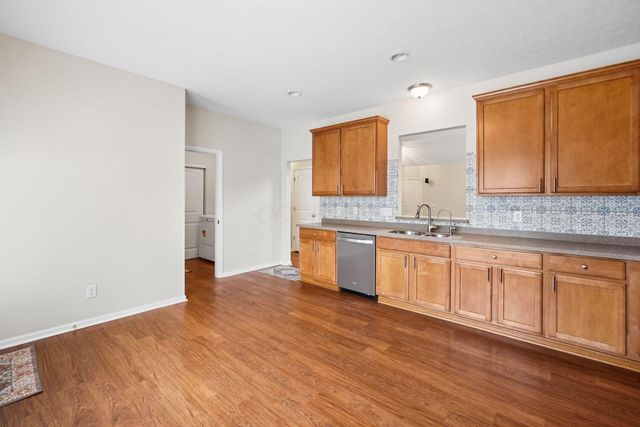 4444 Snowy Meadow Drive, Grove City, OH 43123