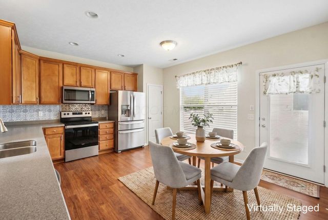 4444 Snowy Meadow Drive, Grove City, OH 43123