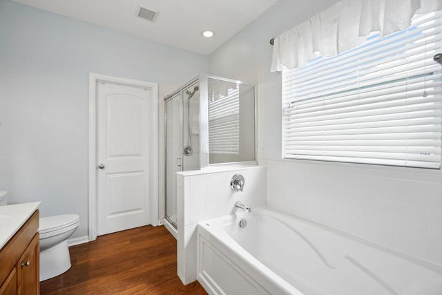 4444 Snowy Meadow Drive, Grove City, OH 43123