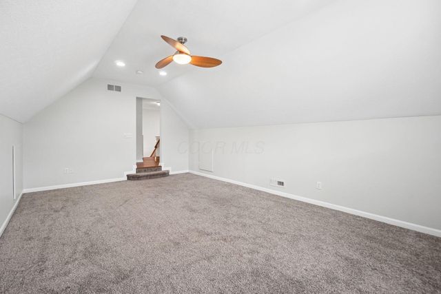 4444 Snowy Meadow Drive, Grove City, OH 43123