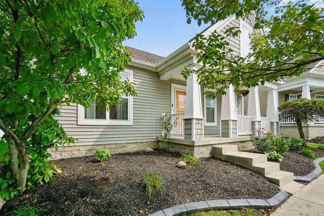 4444 Snowy Meadow Drive, Grove City, OH 43123