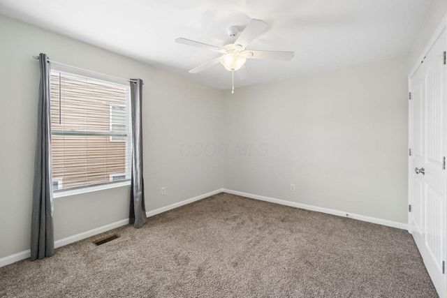 4444 Snowy Meadow Drive, Grove City, OH 43123