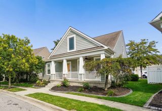 4444 Snowy Meadow Drive, Grove City, OH 43123