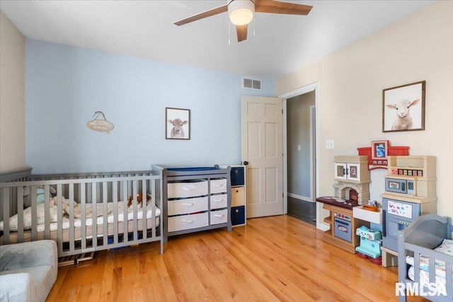 145 PARKWAY Drive, Chatham, IL 62629