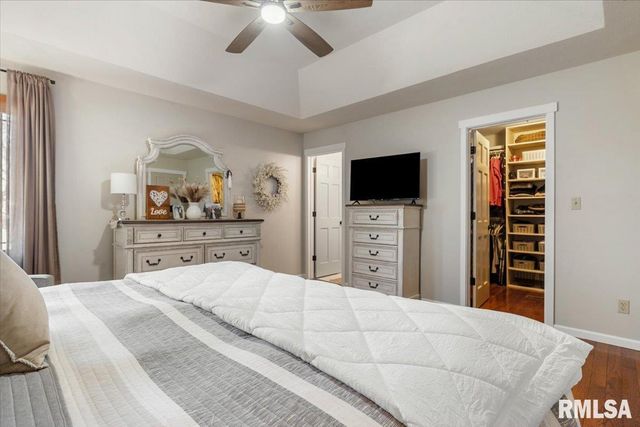 145 PARKWAY Drive, Chatham, IL 62629