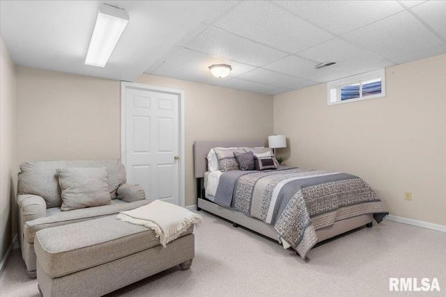 145 PARKWAY Drive, Chatham, IL 62629