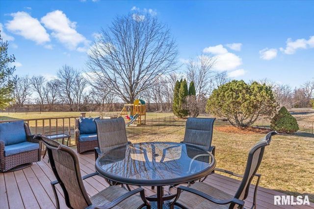 145 PARKWAY Drive, Chatham, IL 62629