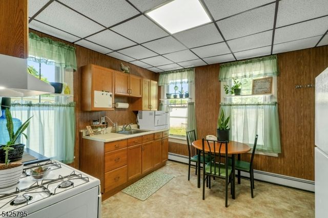 79 Dewitt Ave, Belleville Twp., NJ 07109