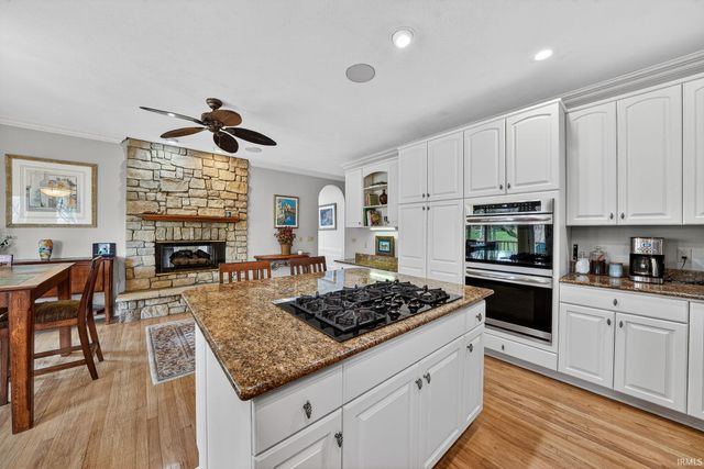 51801 Vance Vista Court, South Bend, IN 46628