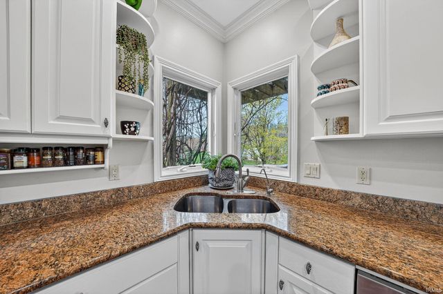 51801 Vance Vista Court, South Bend, IN 46628