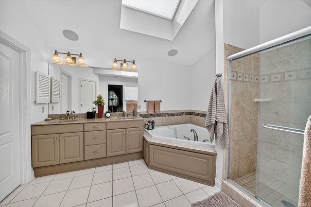 51801 Vance Vista Court, South Bend, IN 46628
