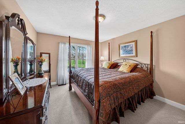51801 Vance Vista Court, South Bend, IN 46628