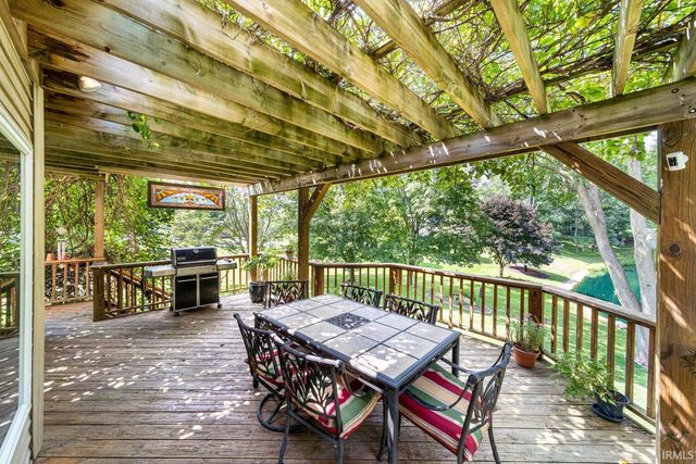 51801 Vance Vista Court, South Bend, IN 46628