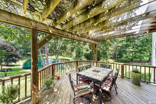 51801 Vance Vista Court, South Bend, IN 46628