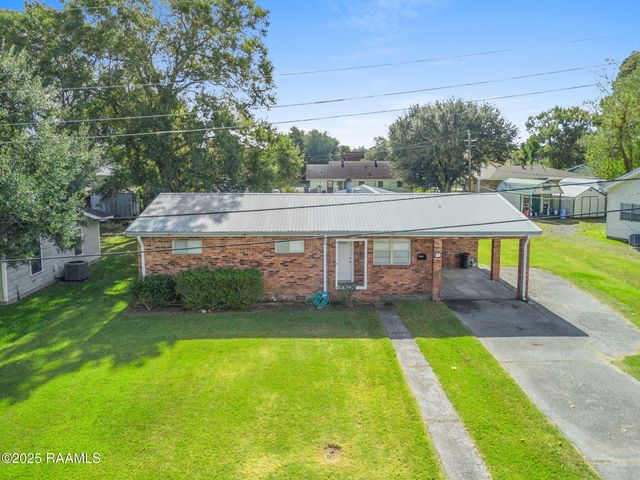 911 E Nezpique Street, Jennings, LA 70546