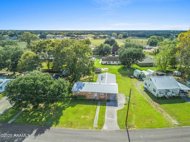 911 E Nezpique Street, Jennings, LA 70546