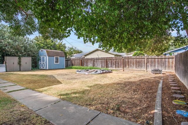 3221 Dublin Ave, Merced, CA 95340