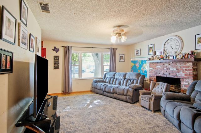 3221 Dublin Ave, Merced, CA 95340