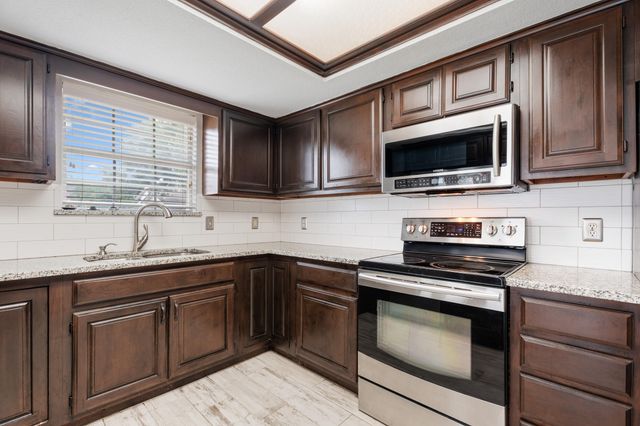 1802 S Fir Place, Broken Arrow, OK 74012