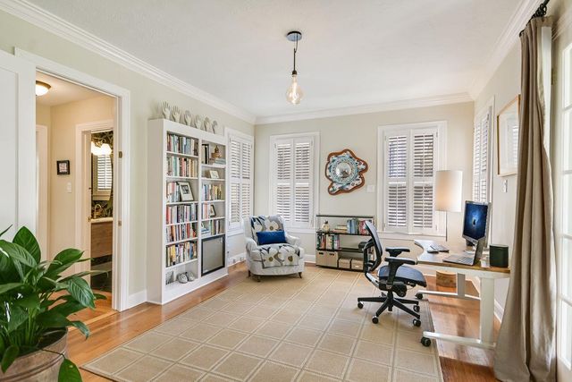 204 W 32nd ST, Austin, TX 78705