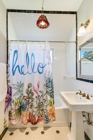 204 W 32nd ST, Austin, TX 78705